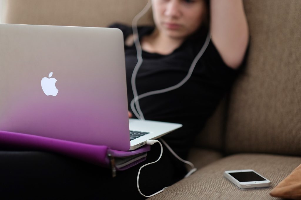 MacBook-Air-Apple