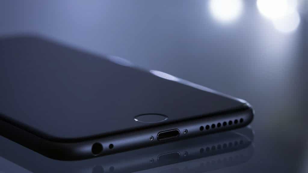 Pourquoi réparer votre iphone 13 vous-même ?